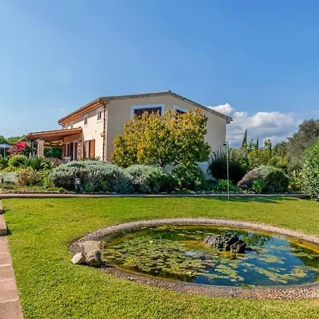 Valerie - A Peaceful Escape Close To Port بيت للعطل *